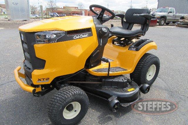 2017 Cub Cadet XT2 LX50_0.jpg